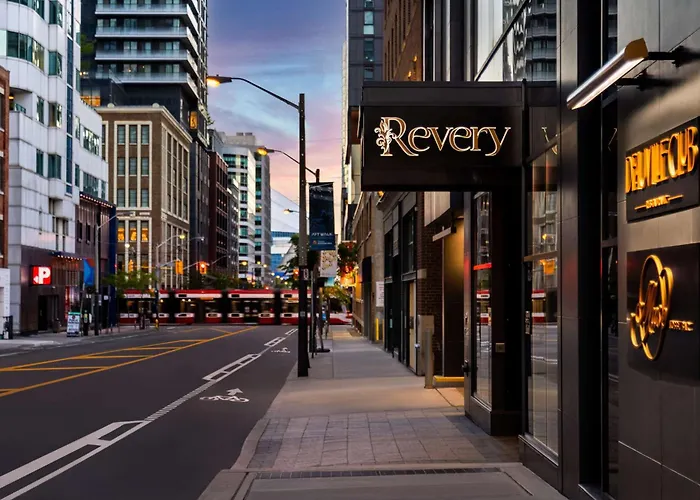 Revery Toronto Downtown, Curio Collection By Hilton